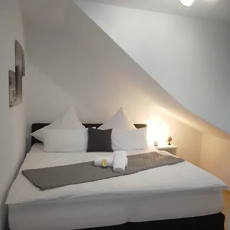 Teufelsstein, Wandern, Ausblick, Freilichtbuehne, Loreley, 3 Burgenblick, Rhein, 30m2 Terrasse, Grillen, Entspannen, Natur, Rodelbahn, Wlan, Parkplatz, Patersberg