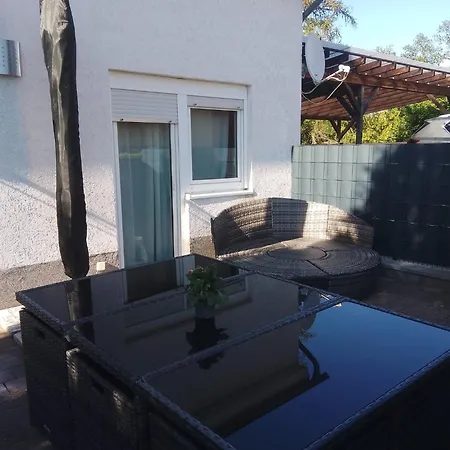 Teufelsstein, Wandern, Ausblick, Freilichtbuehne, Loreley, 3 Burgenblick, Rhein, 30m2 Terrasse, Grillen, Entspannen, Natur, Rodelbahn, Wlan, Parkplatz, Appartement