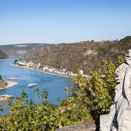 Teufelsstein, Wandern, Ausblick, Freilichtbuehne, Loreley, 3 Burgenblick, Rhein, 30m2 Terrasse, Grillen, Entspannen, Natur, Rodelbahn, Wlan, Parkplatz, Appartement Patersberg