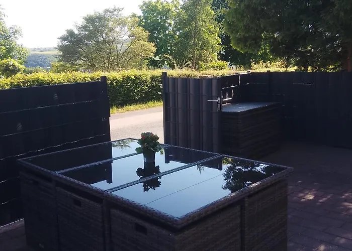 Appartement Teufelsstein, Wandern, Ausblick, Freilichtbuehne, Loreley, 3 Burgenblick, Rhein, 30m2 Terrasse, Grillen, Entspannen, Natur, Rodelbahn, Wlan, Parkplatz, Patersberg